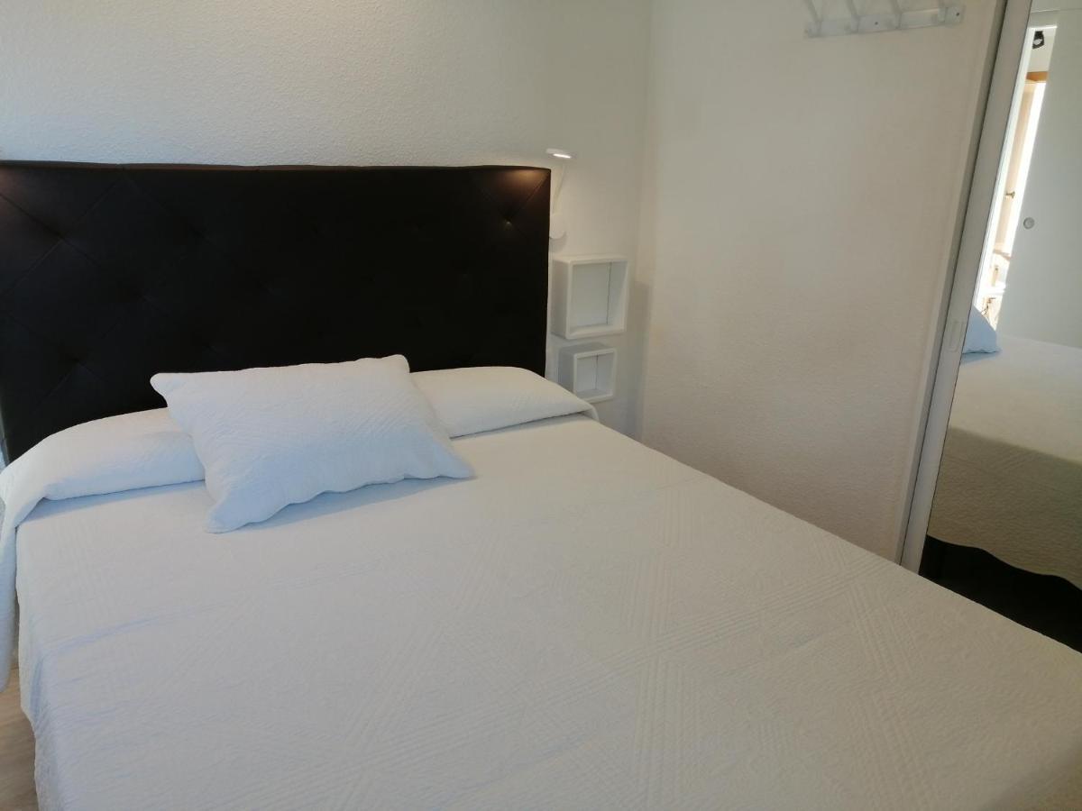 Apartamento Pueblo De Могро Екстериор снимка