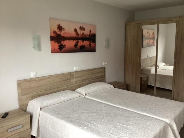 Apartamento Pueblo De Могро Екстериор снимка